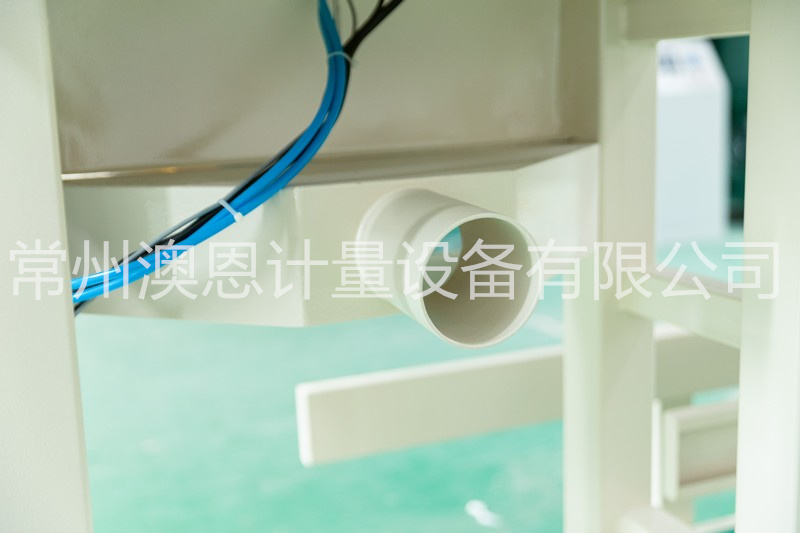 配備除塵罩，可外接除塵設備。輕松解決粉塵問題